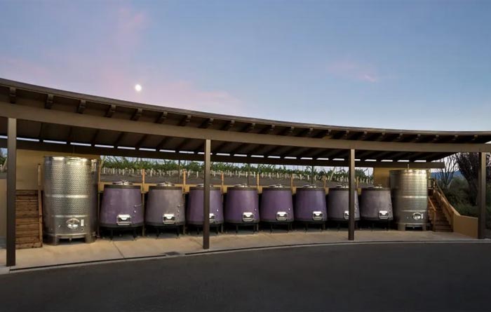 Tecnovino- depósitos de hormigon para vino Conical de Sonoma by SAS