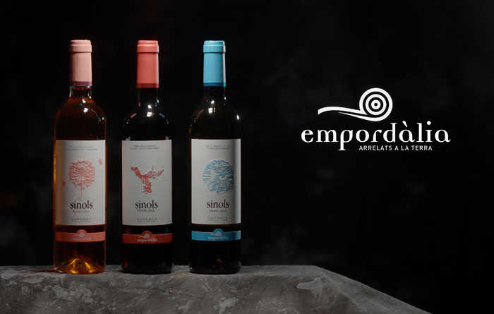 Tecnovino- Nuevo etiquetado de los vinos Sinols de Empordàlia, etiquetas de vino
